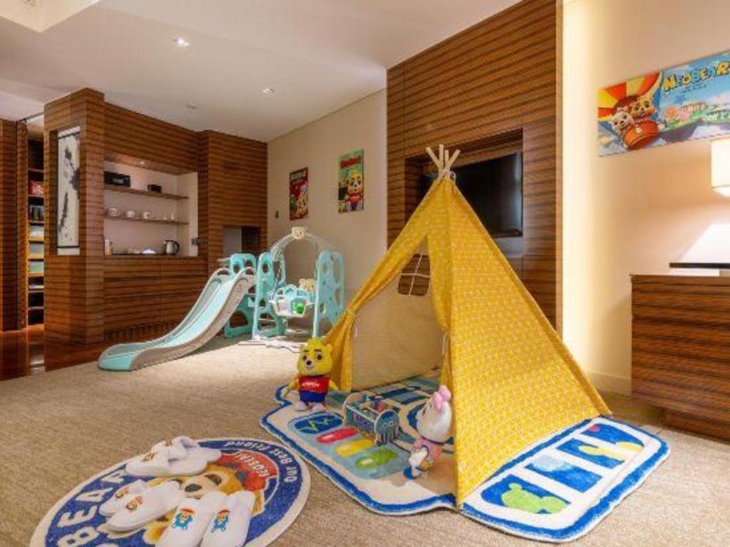 New World Guiyang Hotel Εξωτερικό φωτογραφία