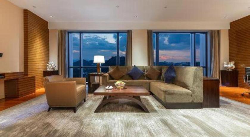 New World Guiyang Hotel Εξωτερικό φωτογραφία