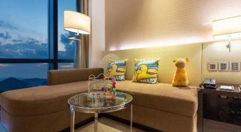 New World Guiyang Hotel Εξωτερικό φωτογραφία